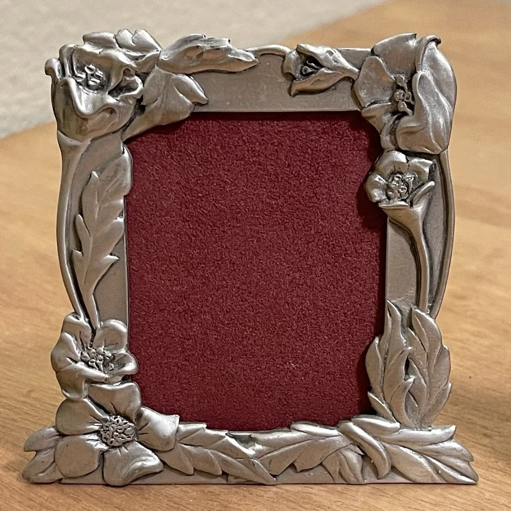 Vintage 1988 Seagull Floral Picture Frames PF 66 / PF 69 Small Romantic Set Of 2